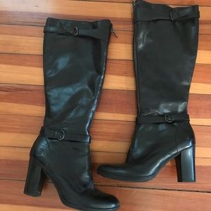 Born black leather boots